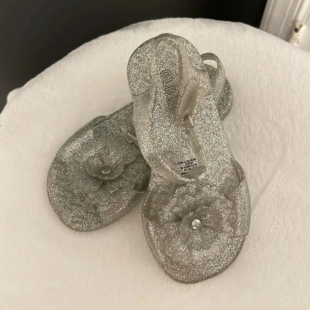 Old Navy Toddler Girls Jelly Sandals -‎ Size 8 Silver Glitter Flower Accent